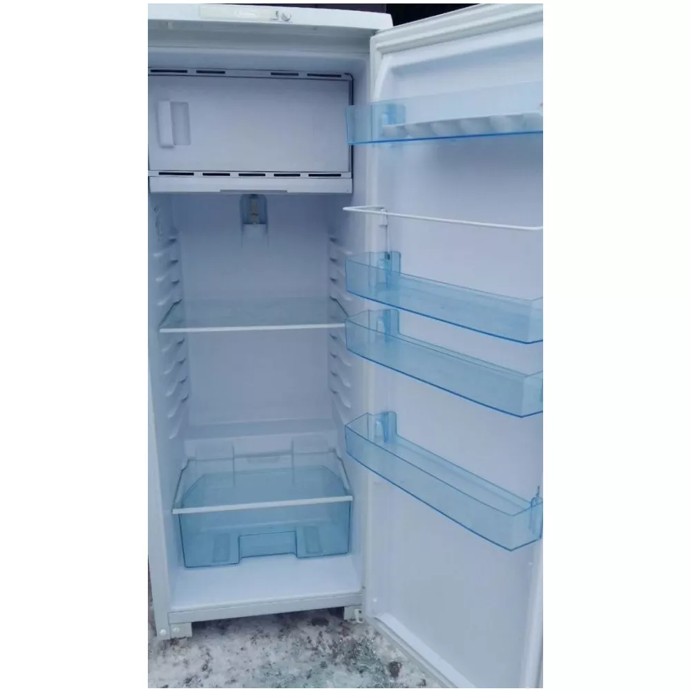 Холодильник бирюса 110 купить. Холодильник Бирюса 110. Холодильник Бирюса 110 двухкамерный. Холодильник Бирюса 110, белый. Холодильник Бирюса 124.